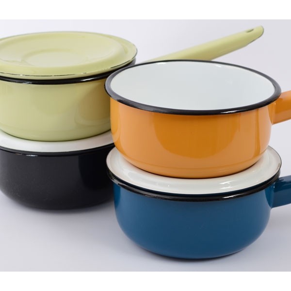saucepan Ukraine flat
