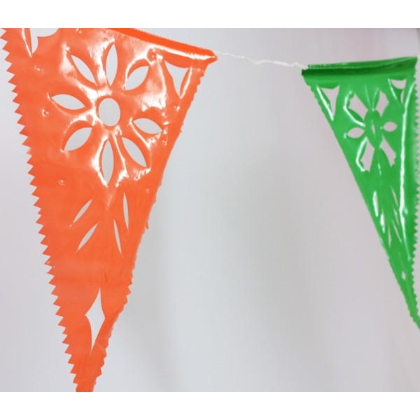 garland triangular