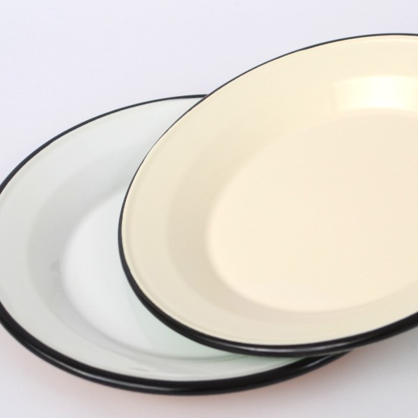 plat émaillé, 24cm