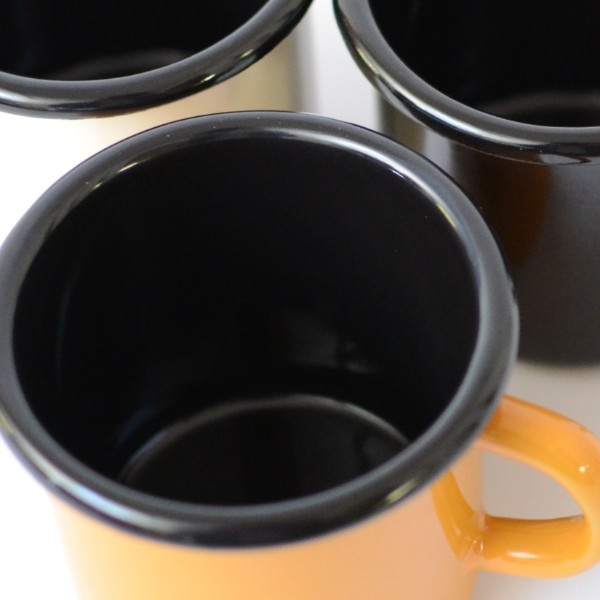 6 pcs. enamel mug 0,4l, black inside