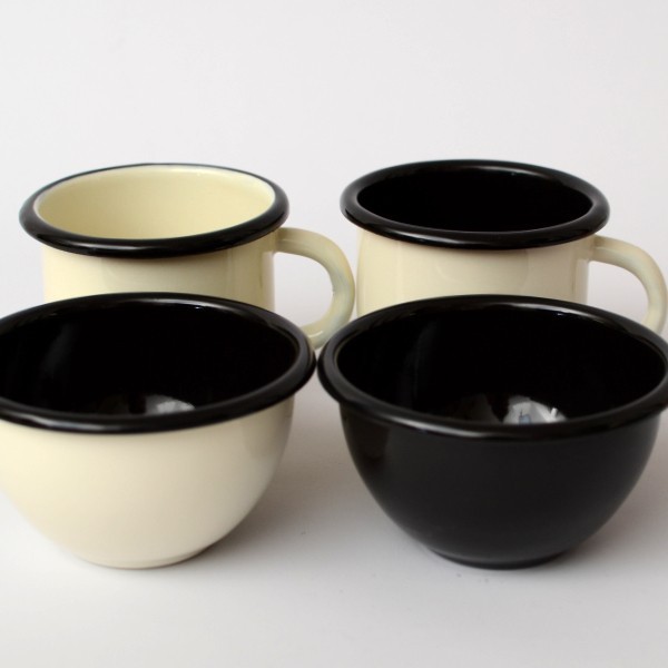 6 pcs. enamel mug 0,4l, black inside