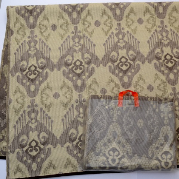 Plastik- Teppich 180x270 cm, IKAT