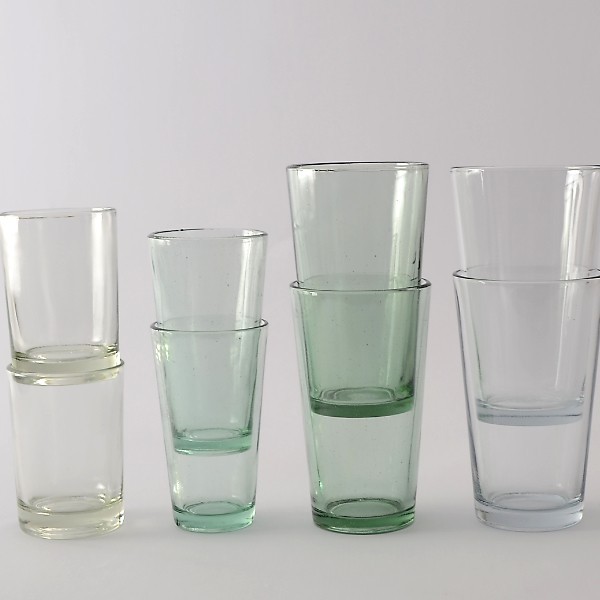 1 Kiste recycelte Gläser, gerade