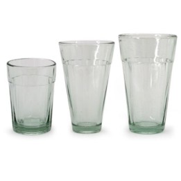 1 Kiste recycelte Gläser, geriffelt